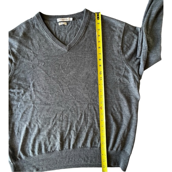 Peter Millar Merino Wool V-Neck Sweater, Men’s XL - Picture 5 of 6